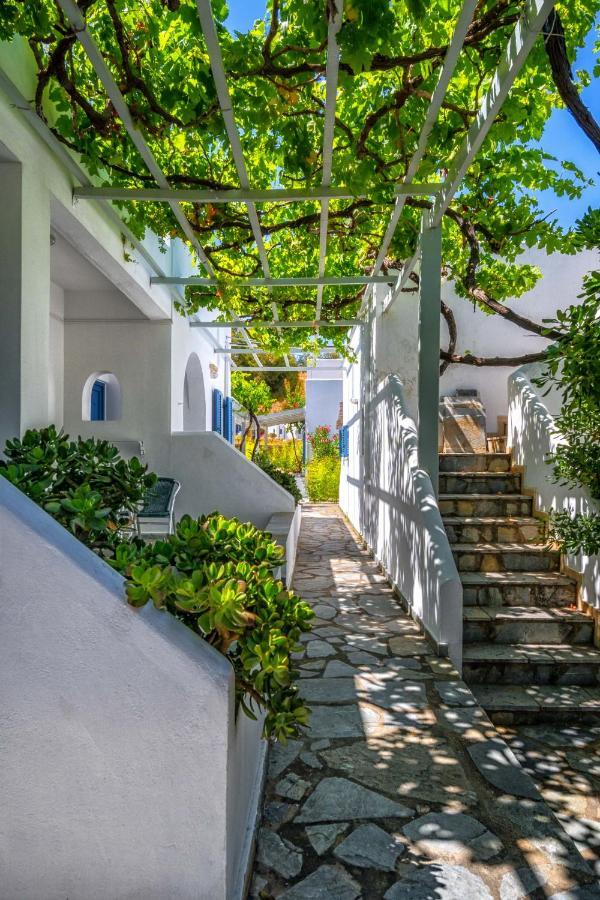 Coralli Seaside Resort Livadakia Buitenkant foto